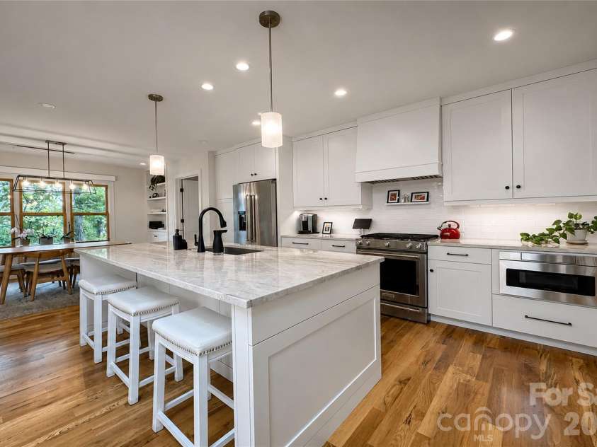 228 Allen Mountain Drive, Black Mountain, NC 28711.  MLS# CAR4407817, YatesRealty ID 40406. 