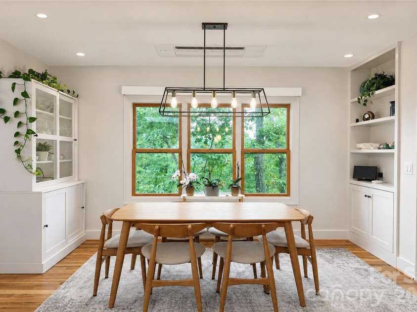 228 Allen Mountain Drive, Black Mountain, NC 28711.  MLS# CAR4407817, YatesRealty ID 40406. 