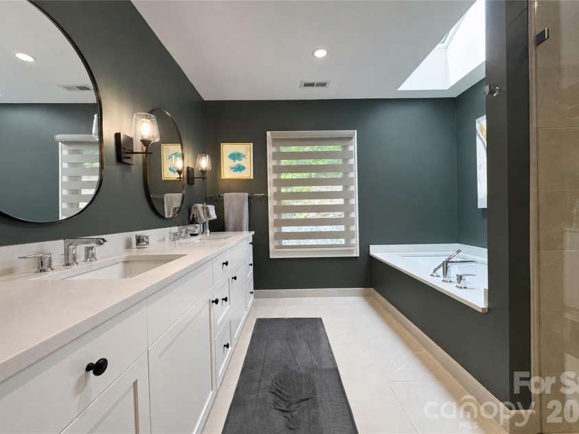 228 Allen Mountain Drive, Black Mountain, NC 28711.  MLS# CAR4407817, YatesRealty ID 40406. 