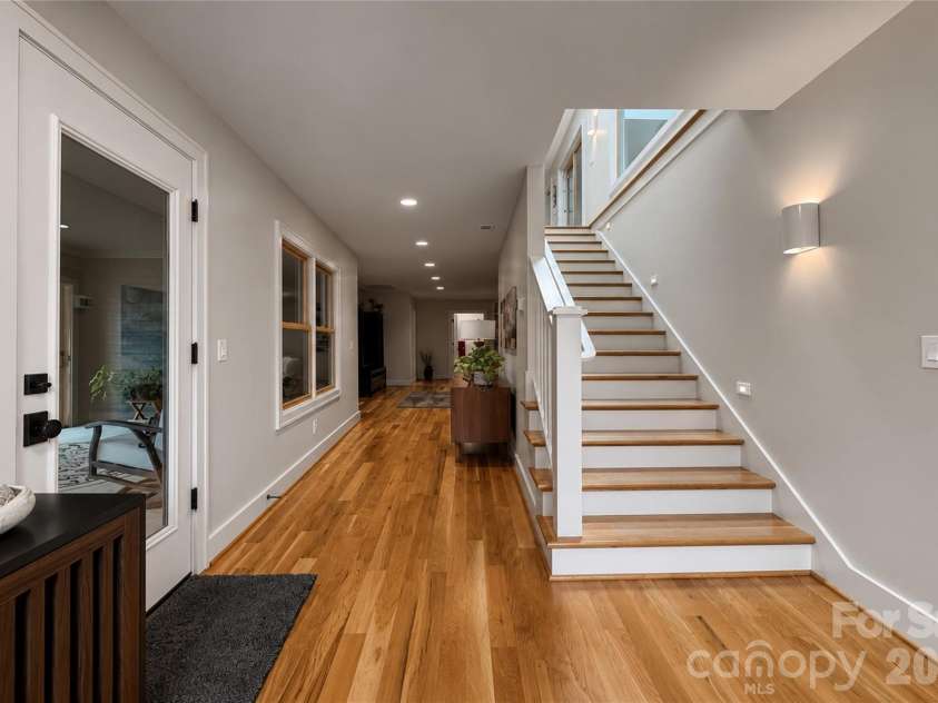 228 Allen Mountain Drive, Black Mountain, NC 28711.  MLS# CAR4407817, YatesRealty ID 40406. 