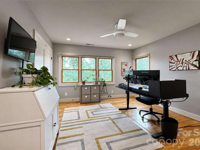 228 Allen Mountain Drive, Black Mountain, NC 28711.  MLS# CAR4407817, YatesRealty ID 40406. 