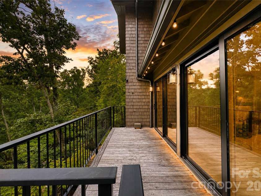 228 Allen Mountain Drive, Black Mountain, NC 28711.  MLS# CAR4407817, YatesRealty ID 40406. 