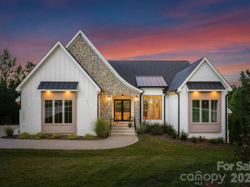 139 Addison Emory Lane, Mooresville, NC 28115.  MLS# CAR4405967, YatesRealty ID 40408. 