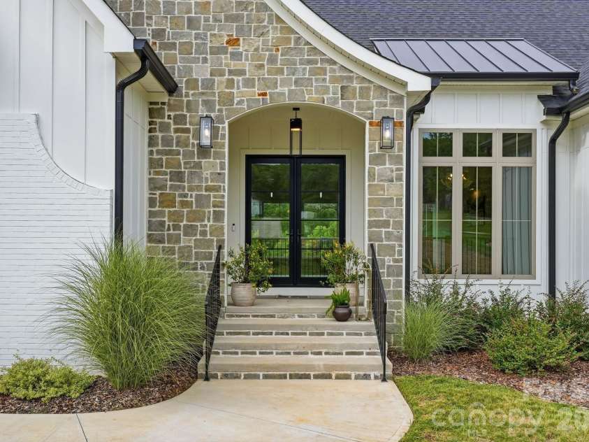 139 Addison Emory Lane, Mooresville, NC 28115.  MLS# CAR4405967, YatesRealty ID 40408. 