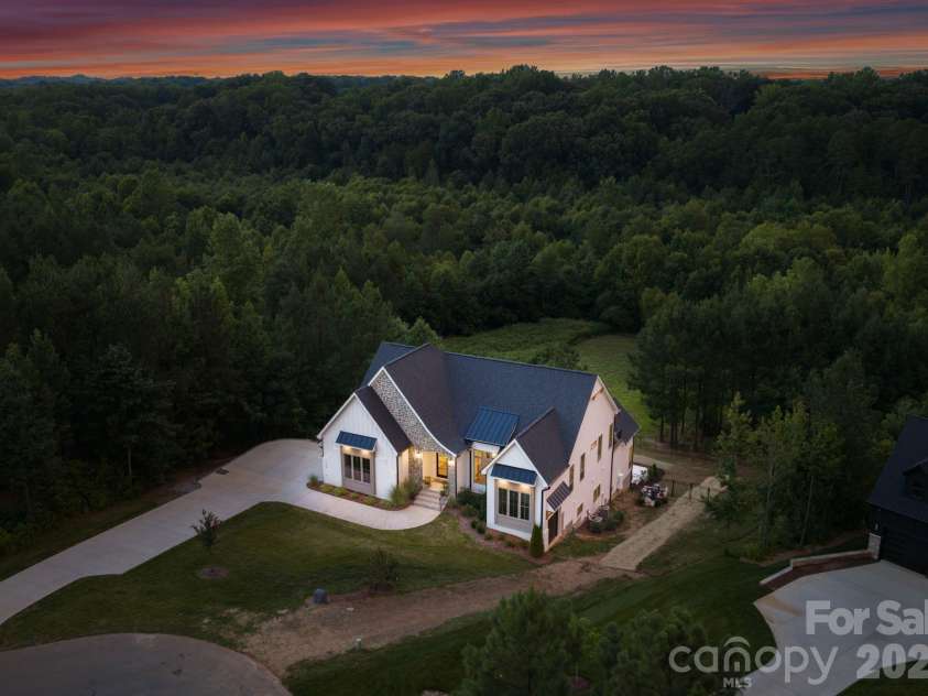 139 Addison Emory Lane, Mooresville, NC 28115.  MLS# CAR4405967, YatesRealty ID 40408. 