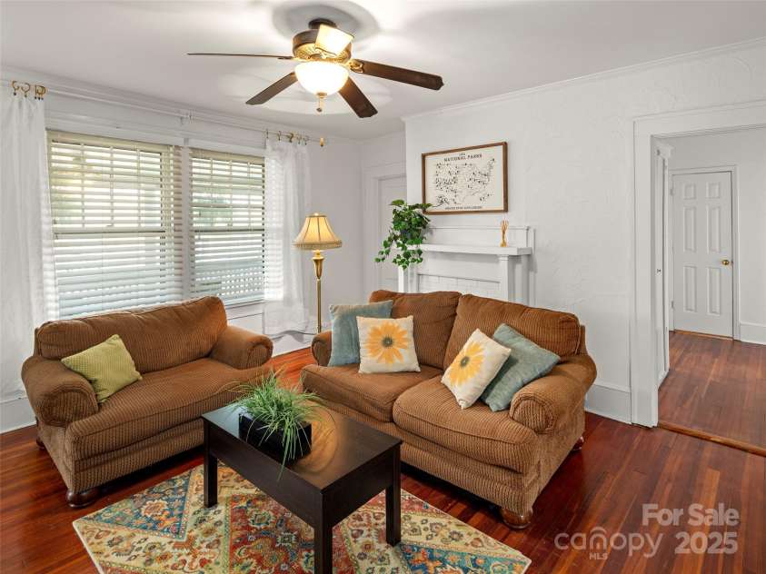 21 Bearden Avenue, Asheville, NC 28801.  MLS# CAR4242954, YatesRealty ID 4041. 