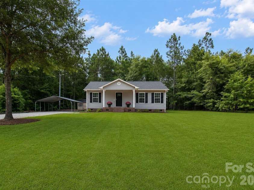 102 Twin Brook Lane, Pageland, SC 29728.  MLS# CAR4405159, YatesRealty ID 40410. 