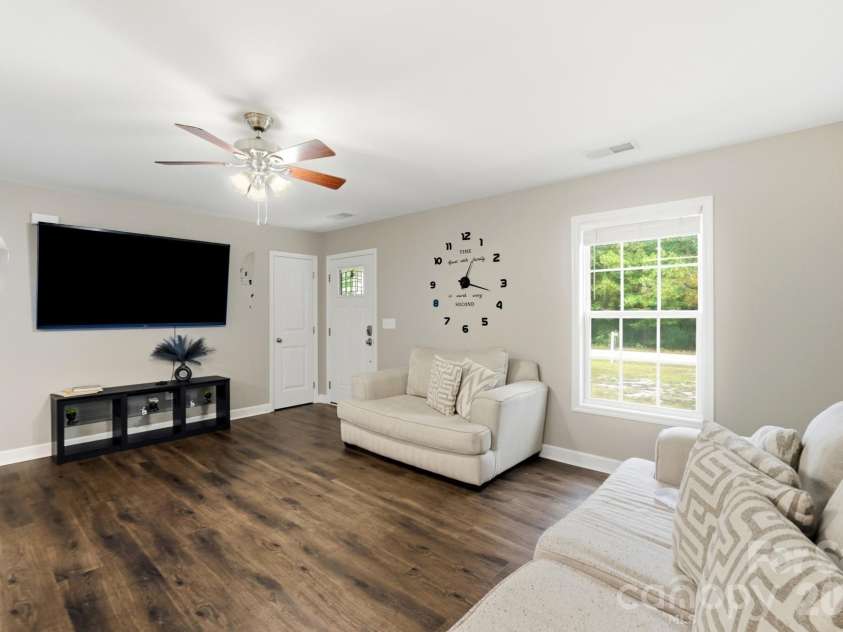102 Twin Brook Lane, Pageland, SC 29728.  MLS# CAR4405159, YatesRealty ID 40410. 