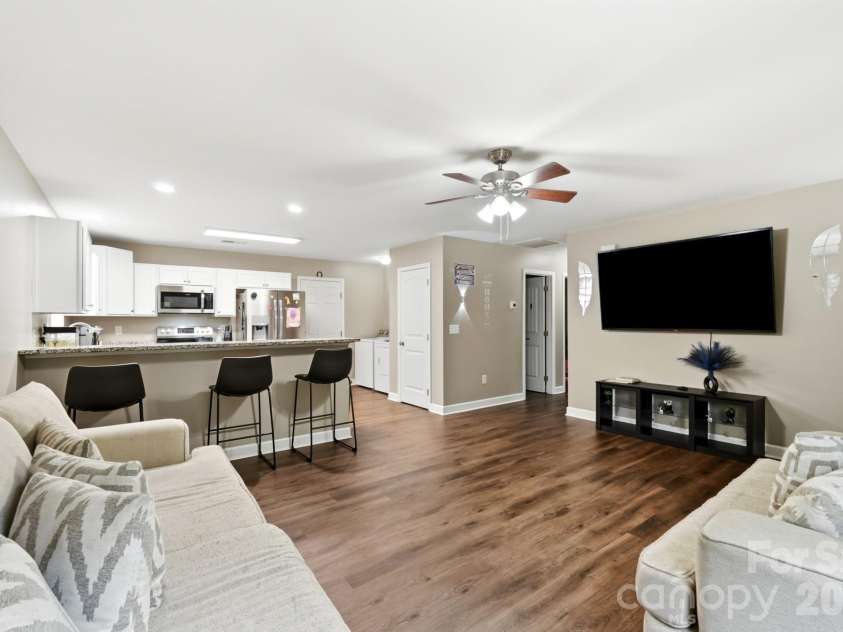 102 Twin Brook Lane, Pageland, SC 29728.  MLS# CAR4405159, YatesRealty ID 40410. 