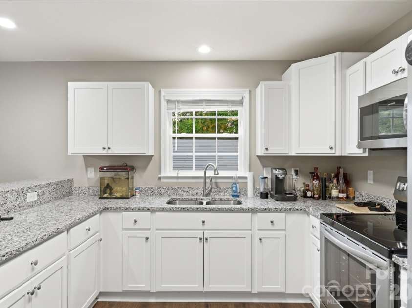 102 Twin Brook Lane, Pageland, SC 29728.  MLS# CAR4405159, YatesRealty ID 40410. 