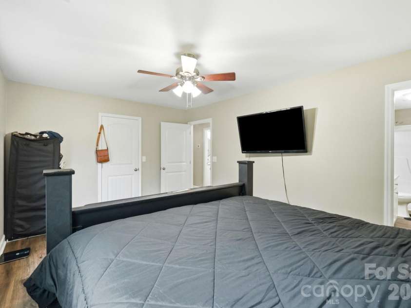 102 Twin Brook Lane, Pageland, SC 29728.  MLS# CAR4405159, YatesRealty ID 40410. 