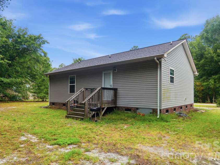 102 Twin Brook Lane, Pageland, SC 29728.  MLS# CAR4405159, YatesRealty ID 40410. 