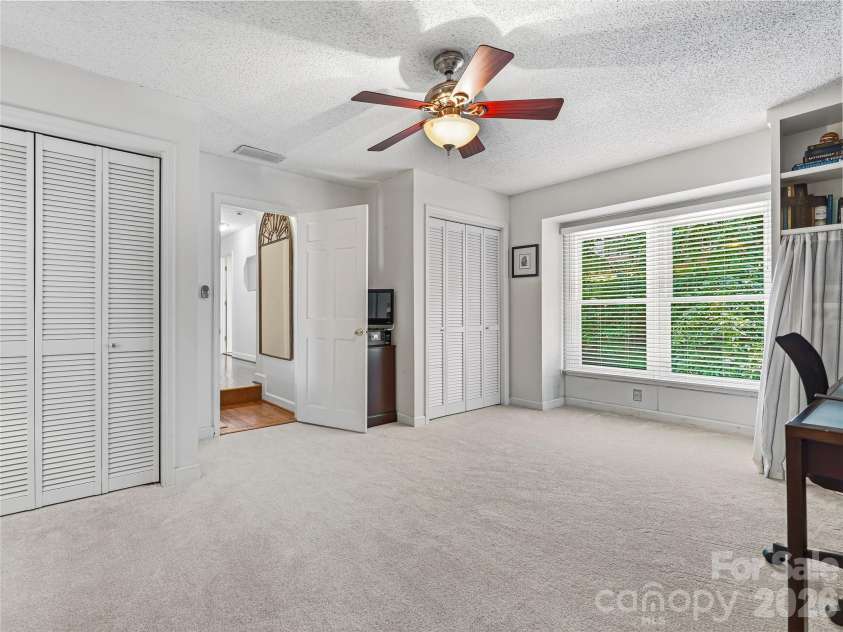 72 Brookwood Road, Asheville, NC 28804.  MLS# CAR4345217, YatesRealty ID 40411. 
