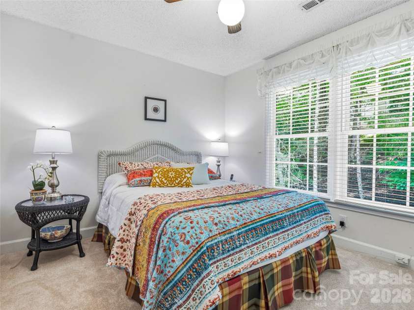 72 Brookwood Road, Asheville, NC 28804.  MLS# CAR4345217, YatesRealty ID 40411. 