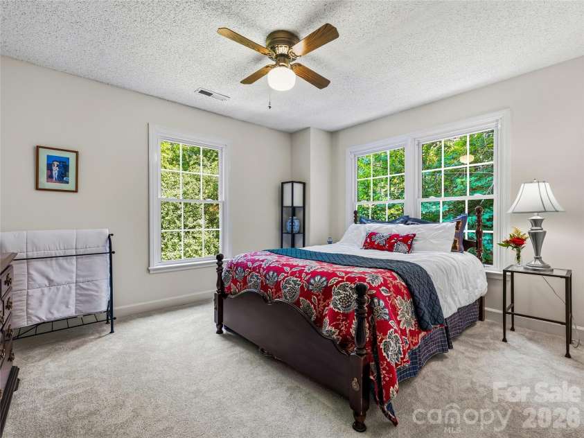 72 Brookwood Road, Asheville, NC 28804.  MLS# CAR4345217, YatesRealty ID 40411. 