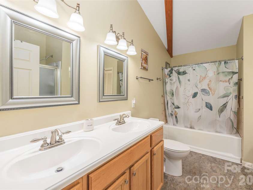309 Irene Lane, Maggie Valley, NC 28751.  MLS# CAR4381461, YatesRealty ID 40412. Flex Space on Upper Level