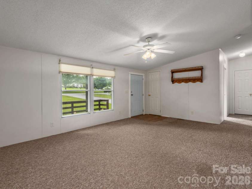 260 Divide Loop, Flat Rock, NC 28731.  MLS# CAR4394698, YatesRealty ID 40413. 
