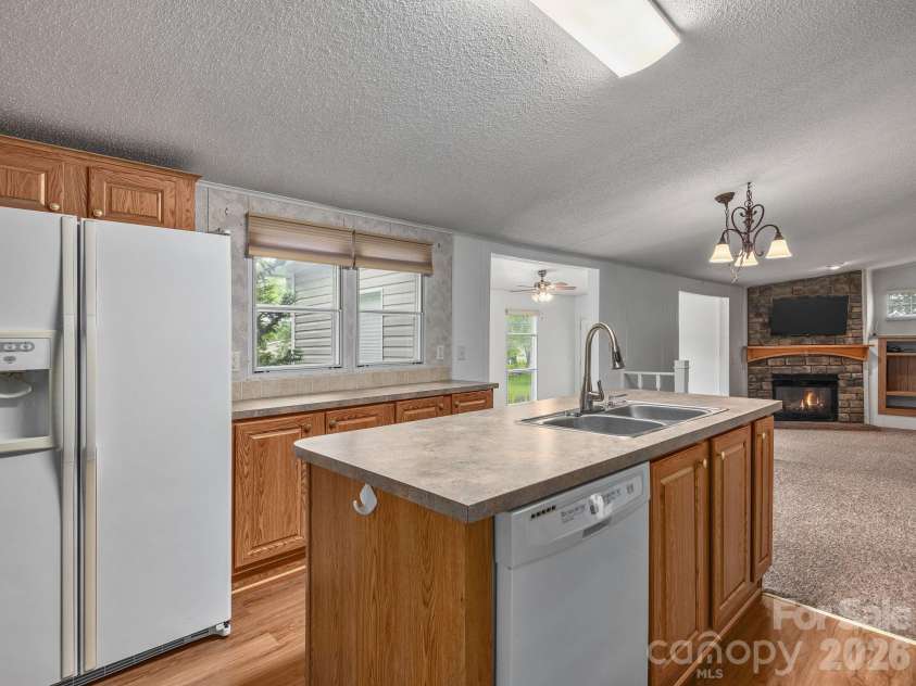 260 Divide Loop, Flat Rock, NC 28731.  MLS# CAR4394698, YatesRealty ID 40413. 