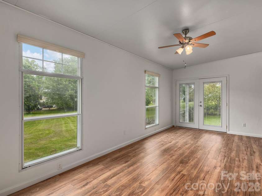 260 Divide Loop, Flat Rock, NC 28731.  MLS# CAR4394698, YatesRealty ID 40413. 