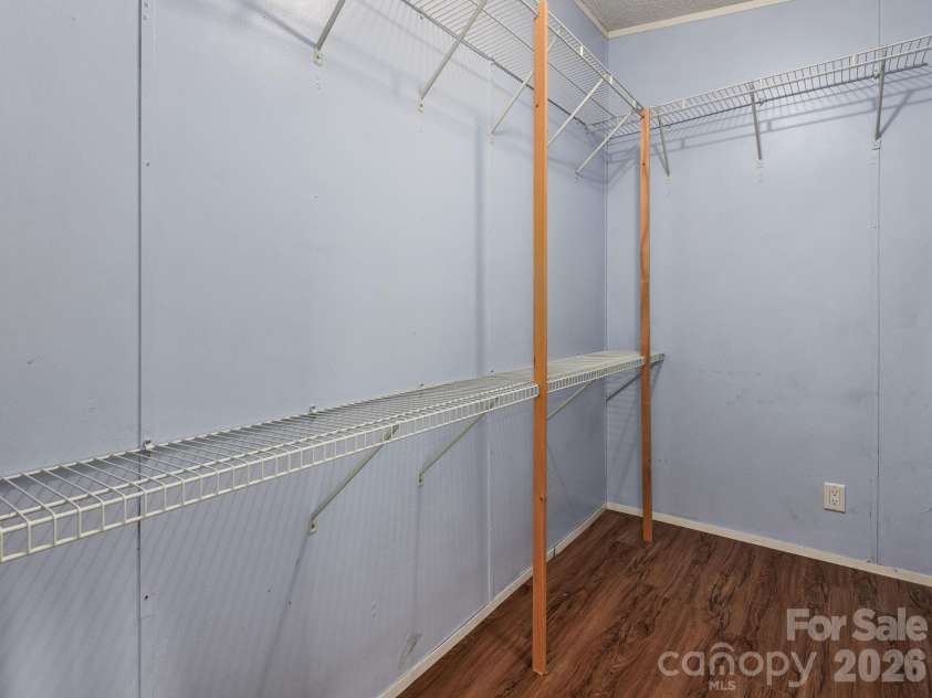 260 Divide Loop, Flat Rock, NC 28731.  MLS# CAR4394698, YatesRealty ID 40413. 