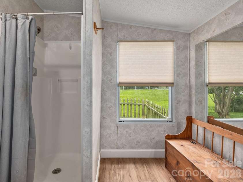 260 Divide Loop, Flat Rock, NC 28731.  MLS# CAR4394698, YatesRealty ID 40413. 
