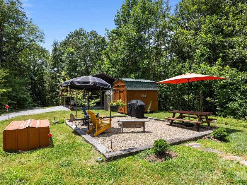 54 Thad Johnson Road, Saluda, NC 28773.  MLS# CAR4396758, YatesRealty ID 40414. 