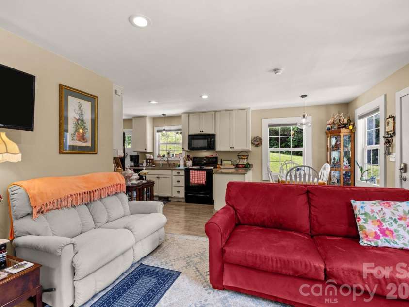 54 Thad Johnson Road, Saluda, NC 28773.  MLS# CAR4396758, YatesRealty ID 40414. 