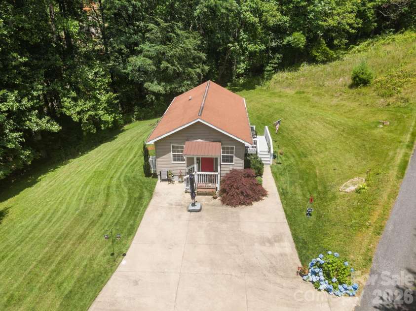 54 Thad Johnson Road, Saluda, NC 28773.  MLS# CAR4396758, YatesRealty ID 40414. 