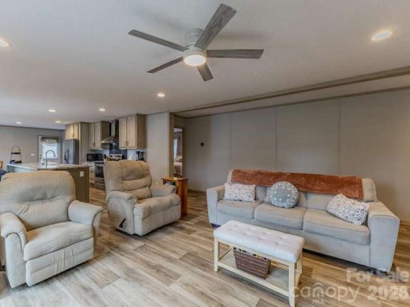 2689 Kite Drive, Lenoir, NC 28645.  MLS# CAR4406562, YatesRealty ID 40415. 