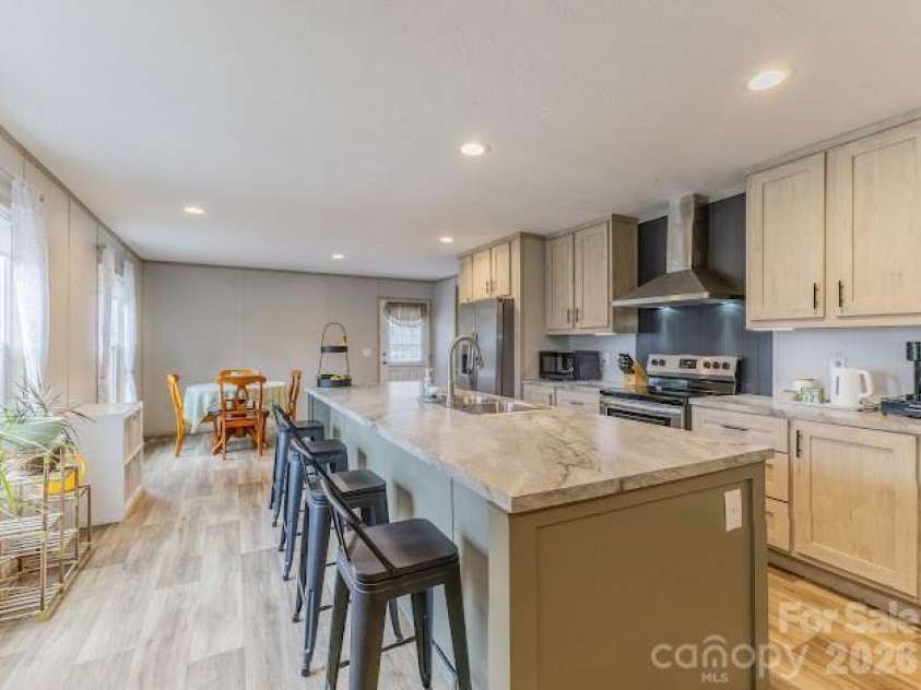 2689 Kite Drive, Lenoir, NC 28645.  MLS# CAR4406562, YatesRealty ID 40415. 