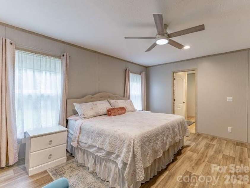 2689 Kite Drive, Lenoir, NC 28645.  MLS# CAR4406562, YatesRealty ID 40415. 