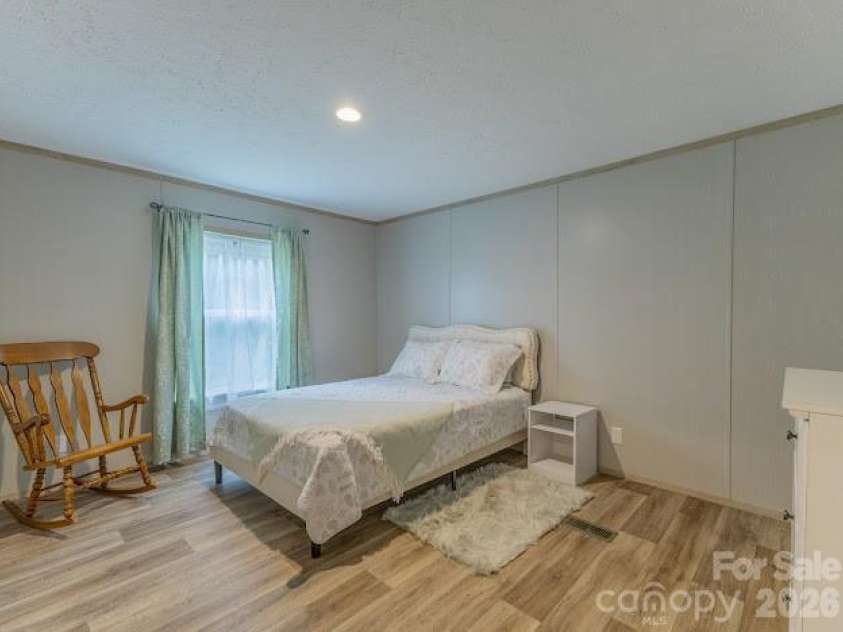 2689 Kite Drive, Lenoir, NC 28645.  MLS# CAR4406562, YatesRealty ID 40415. 