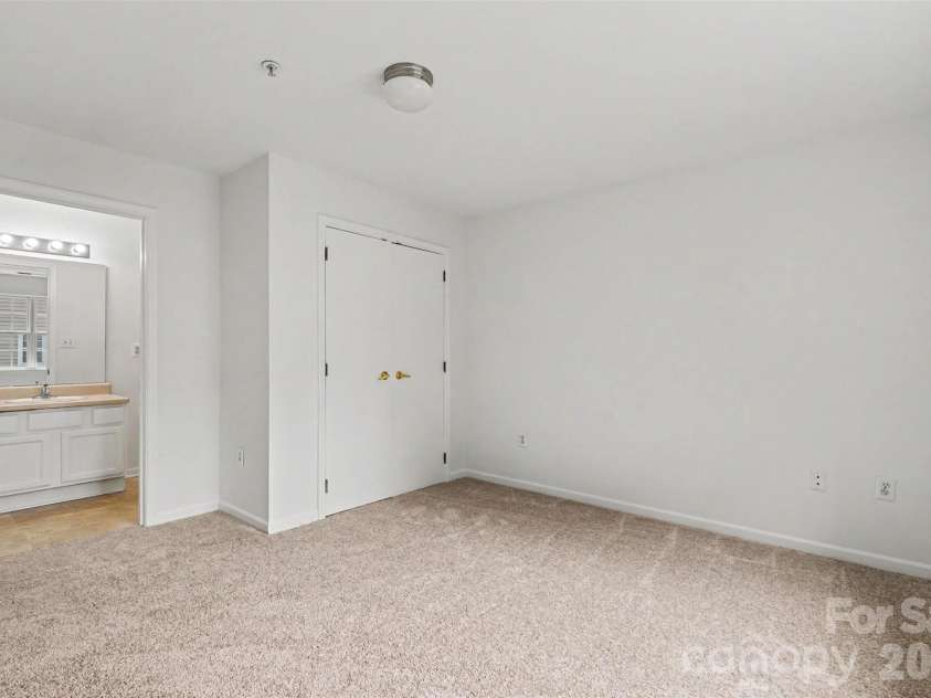 9849 Campus Walk Lane, Charlotte, NC 28262.  MLS# CAR4408053, YatesRealty ID 40418. 