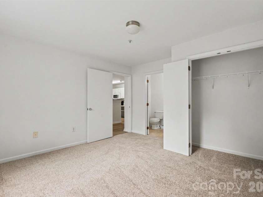 9849 Campus Walk Lane, Charlotte, NC 28262.  MLS# CAR4408053, YatesRealty ID 40418. 