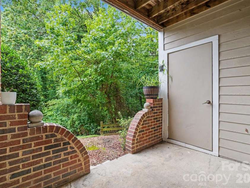 9849 Campus Walk Lane, Charlotte, NC 28262.  MLS# CAR4408053, YatesRealty ID 40418. 