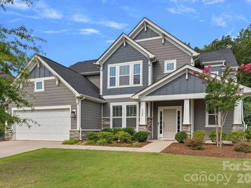 6608 Jepson Court, Charlotte, NC 28214.  MLS# CAR4404629, YatesRealty ID 40421. 