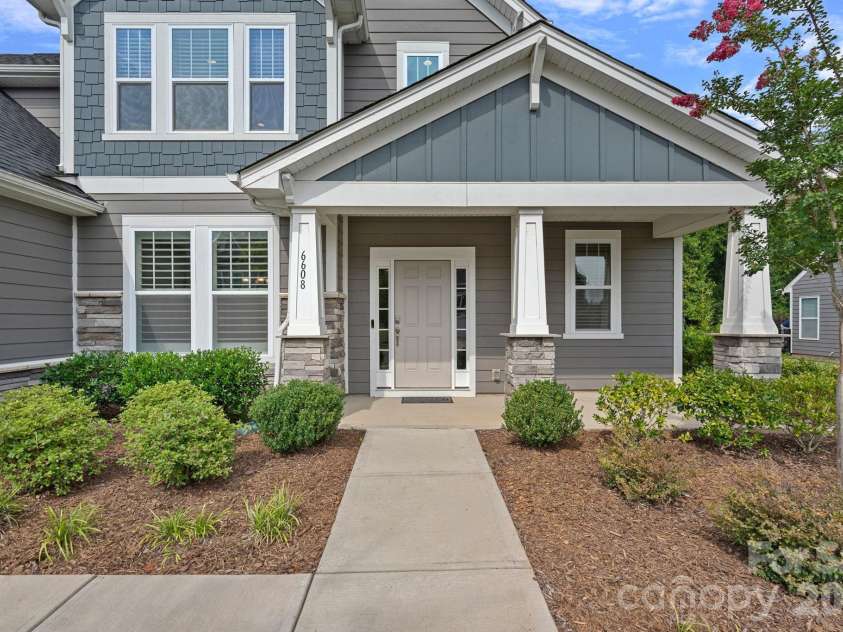 6608 Jepson Court, Charlotte, NC 28214.  MLS# CAR4404629, YatesRealty ID 40421. 