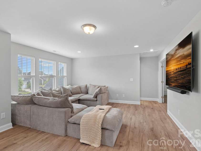 6608 Jepson Court, Charlotte, NC 28214.  MLS# CAR4404629, YatesRealty ID 40421. 