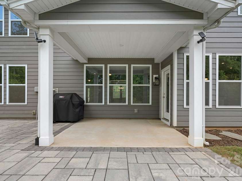 6608 Jepson Court, Charlotte, NC 28214.  MLS# CAR4404629, YatesRealty ID 40421. 