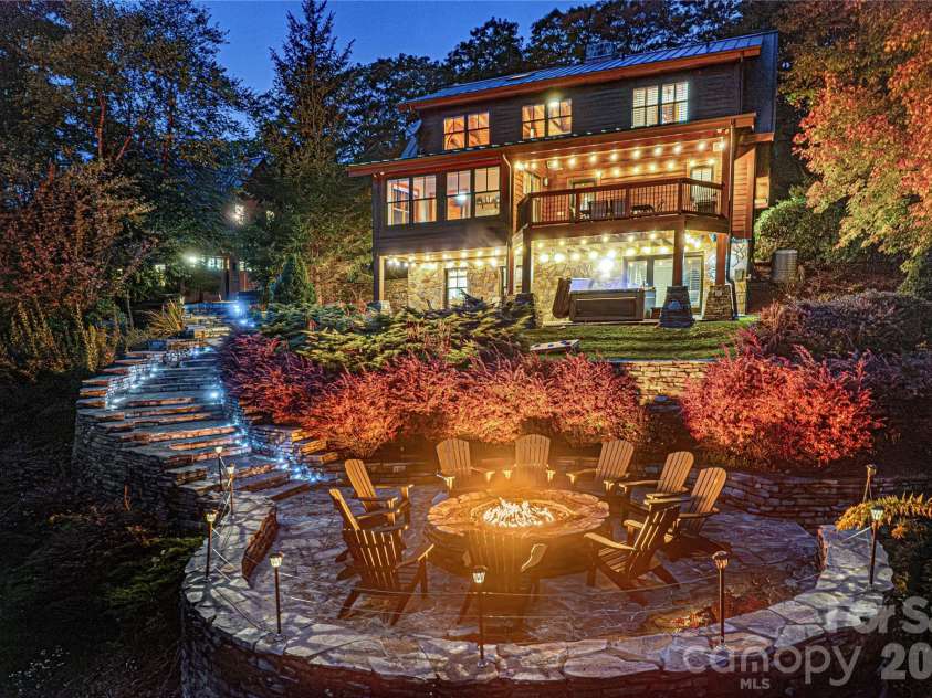 419 Summit Trail, Banner Elk, NC 28604.  MLS# CAR4371218, YatesRealty ID 40423. 