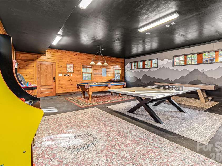 419 Summit Trail, Banner Elk, NC 28604.  MLS# CAR4371218, YatesRealty ID 40423. 