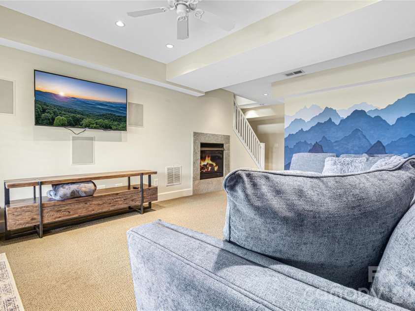 419 Summit Trail, Banner Elk, NC 28604.  MLS# CAR4371218, YatesRealty ID 40423. 