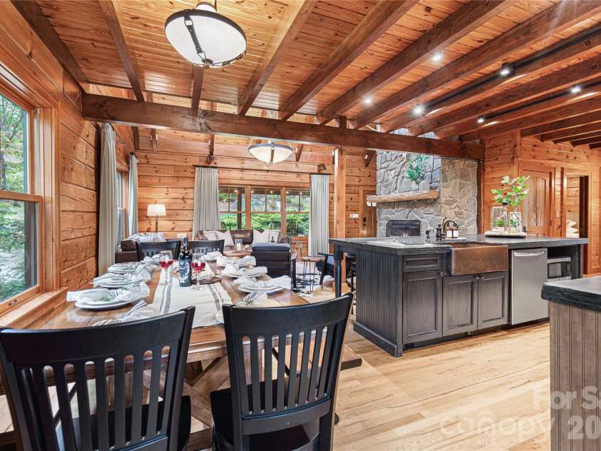 419 Summit Trail, Banner Elk, NC 28604.  MLS# CAR4371218, YatesRealty ID 40423. 