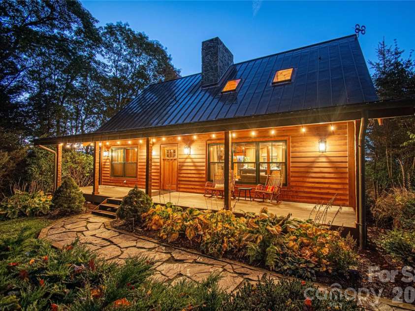 419 Summit Trail, Banner Elk, NC 28604.  MLS# CAR4371218, YatesRealty ID 40423. 