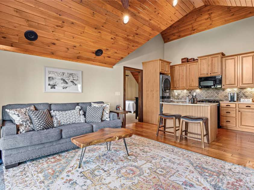 419 Summit Trail, Banner Elk, NC 28604.  MLS# CAR4371218, YatesRealty ID 40423. 