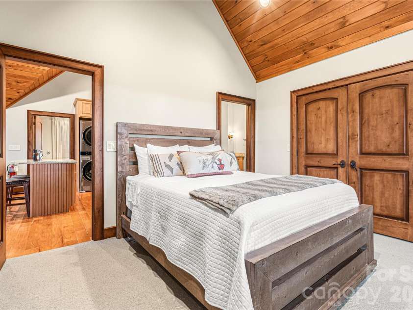 419 Summit Trail, Banner Elk, NC 28604.  MLS# CAR4371218, YatesRealty ID 40423. 