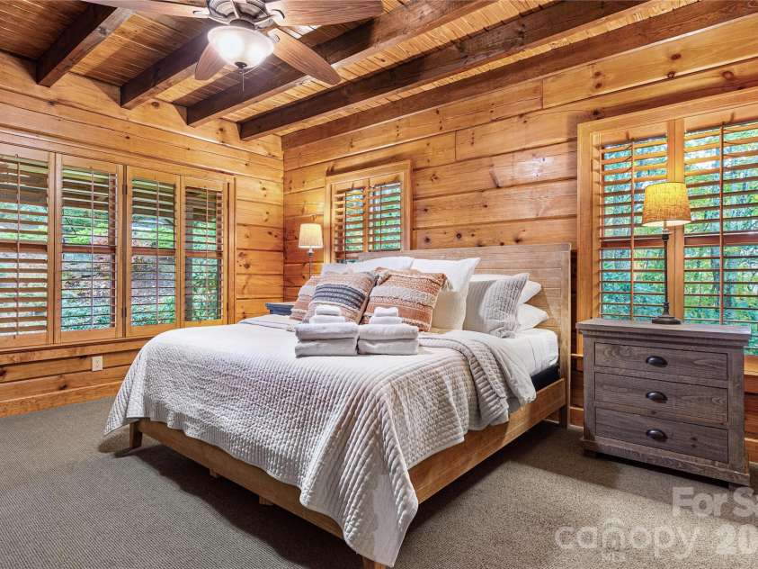 419 Summit Trail, Banner Elk, NC 28604.  MLS# CAR4371218, YatesRealty ID 40423. 