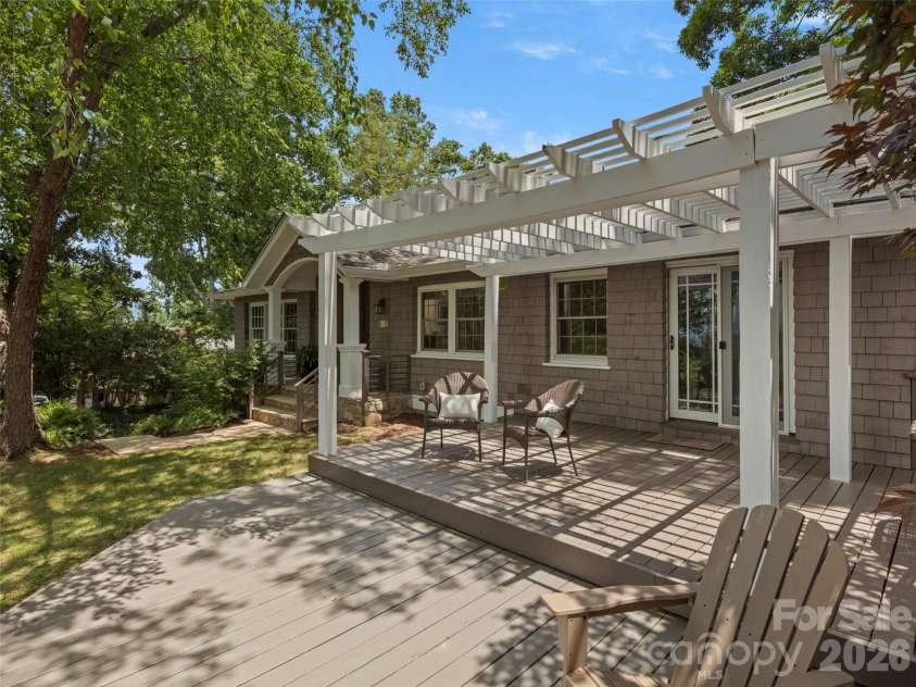 528 Griffing Boulevard, Asheville, NC 28804.  MLS# CAR4399452, YatesRealty ID 40425. 