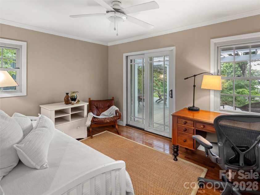 528 Griffing Boulevard, Asheville, NC 28804.  MLS# CAR4399452, YatesRealty ID 40425. 