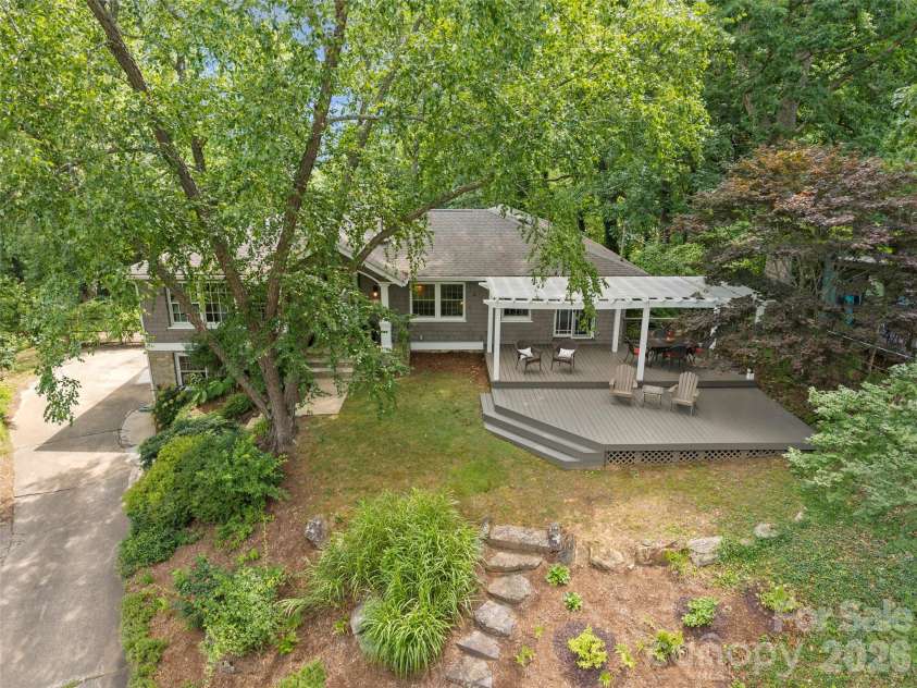 528 Griffing Boulevard, Asheville, NC 28804.  MLS# CAR4399452, YatesRealty ID 40425. 